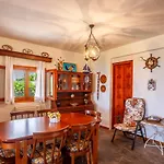 度假居 Coastal Rustic House 波利克罗诺