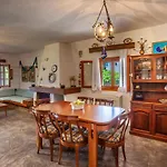 Coastal Rustic House * 波利克罗诺