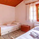 Coastal Rustic House * 波利克罗诺