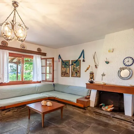 Coastal Rustic House Vakantiehuis Polychrono