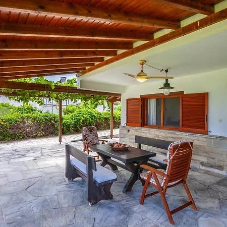 Coastal Rustic House Vakantiehuis *