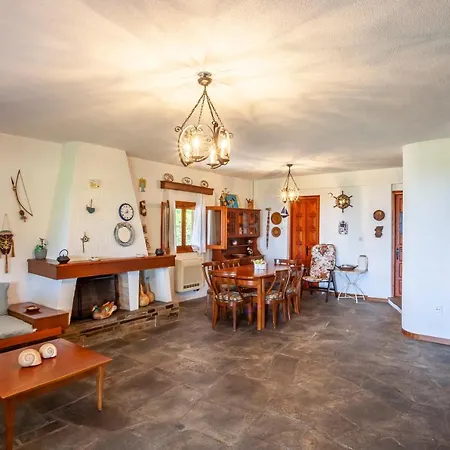 Vakantiehuis Coastal Rustic House Polychrono