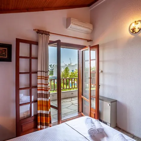 Coastal Rustic House Vakantiehuis Polychrono