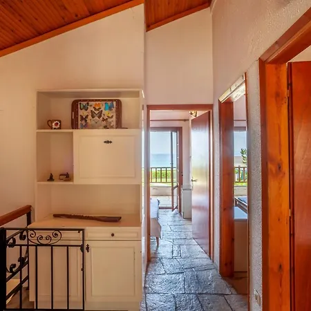 Coastal Rustic House Vakantiehuis Polychrono