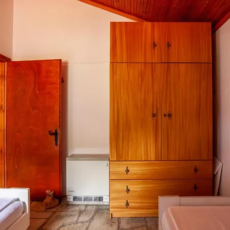 Coastal Rustic House Vakantiehuis Polychrono