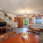 Coastal Rustic House * Polychrono