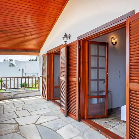 Nyaraló Coastal Rustic House
