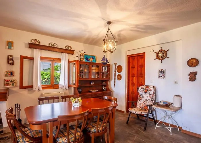 Nyaraló Coastal Rustic House Políhrono