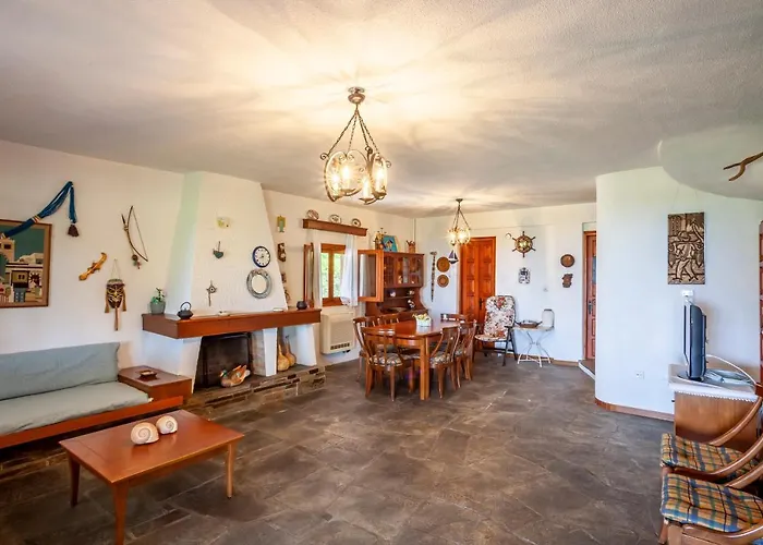 Nyaraló Coastal Rustic House Políhrono